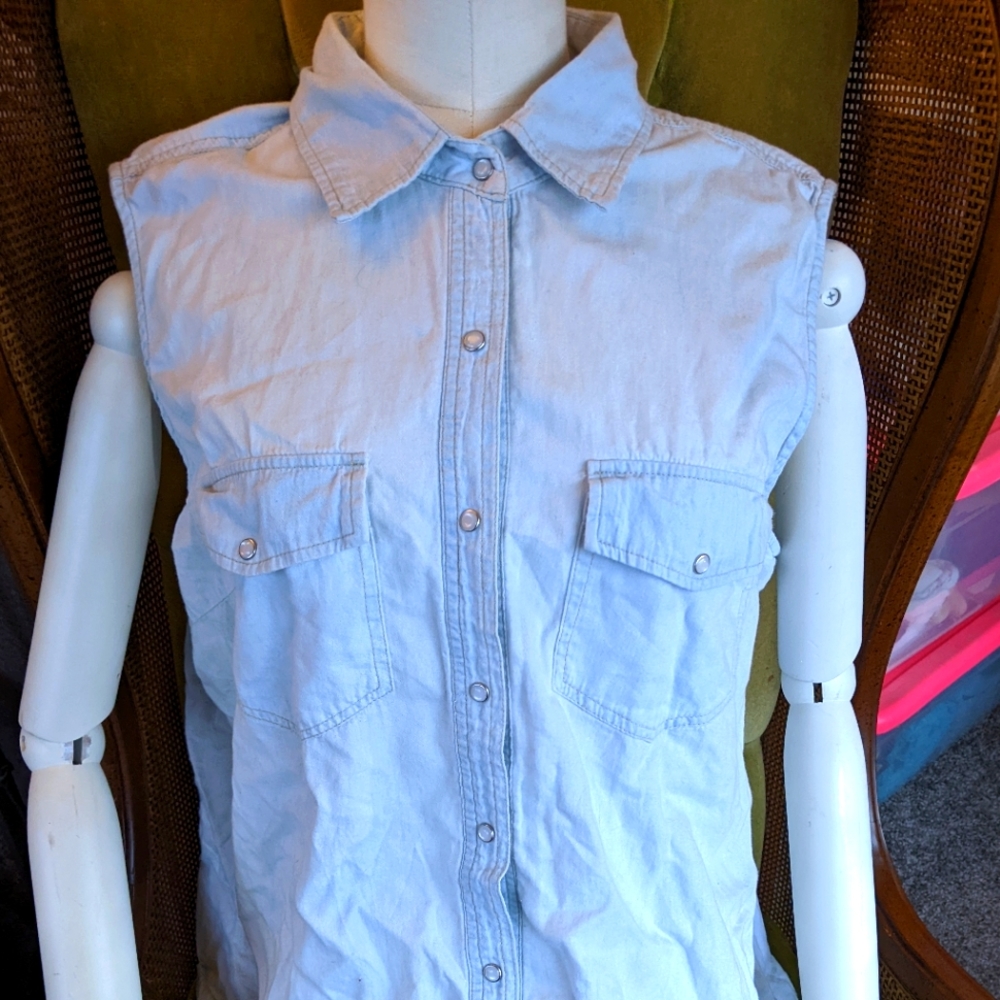 Light Blue Sleeveless Denim Shirt 2X Snap Button